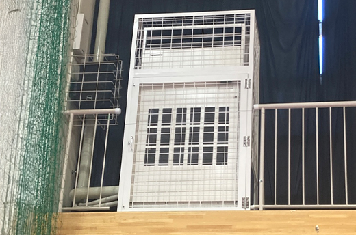 体育館エアコン床置き用防球ガード
