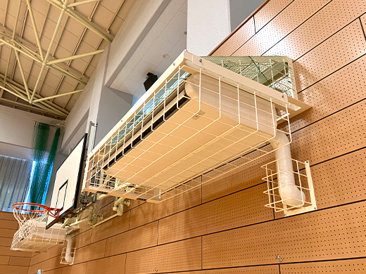 開閉扉型防球ガード